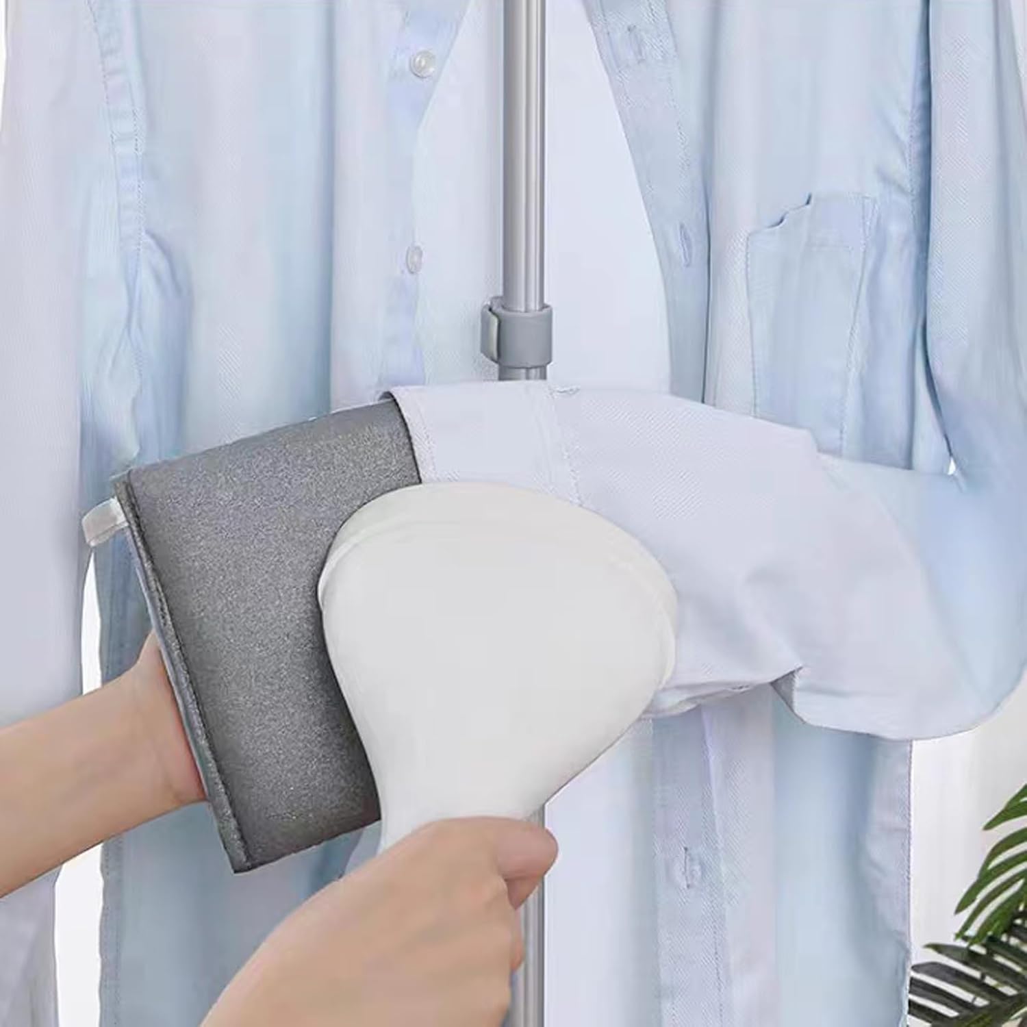Kolohoso Heat-Resistant Garment Steamer Gloves