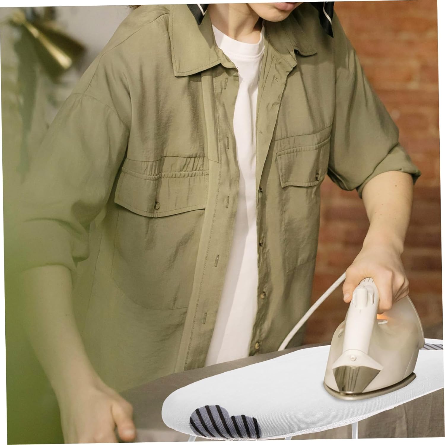 IMIKEYA Compact and Stylish Mini Ironing Stool for Collar and Sleeve Irring