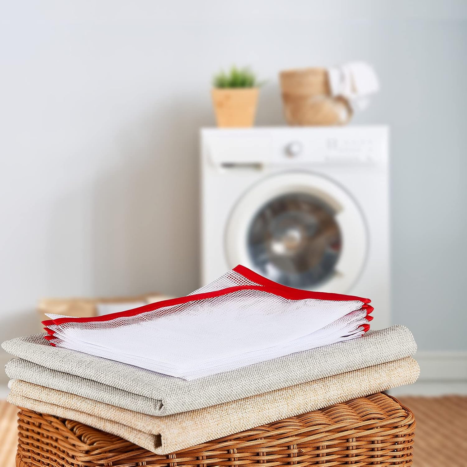 Protective Iron Mesh Pad for Scorch-Saving Ironing